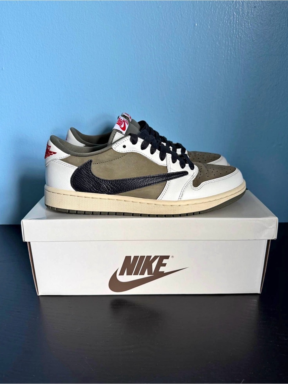 Jordan 1 olive Travis Scott